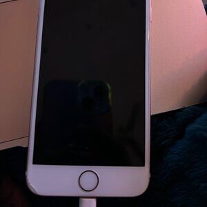 🍎 iPhone 6s – Unlocked, Fully Functional, Minor Cracks (See Photos) ✨